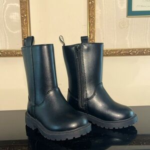 Old Navy size 5 toddlers black boots